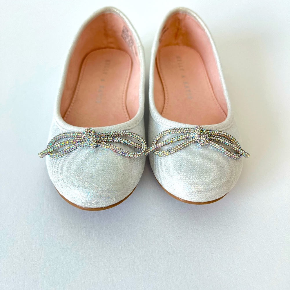 Girls size 13M silver Kelly & Katie ballet flat with rhinestone bow